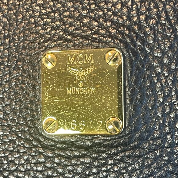 MCM 2- Way Grained Cowhide Leather Bag - Black - Preowned - Picture 4 of 15